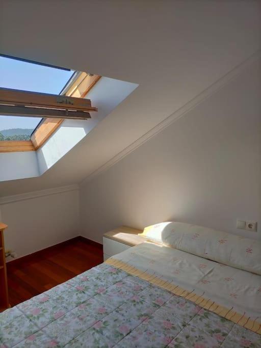 Atico Con 3 Habitaciones En Poio Exterior photo