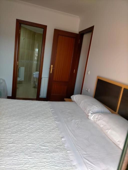 Atico Con 3 Habitaciones En Poio Exterior photo