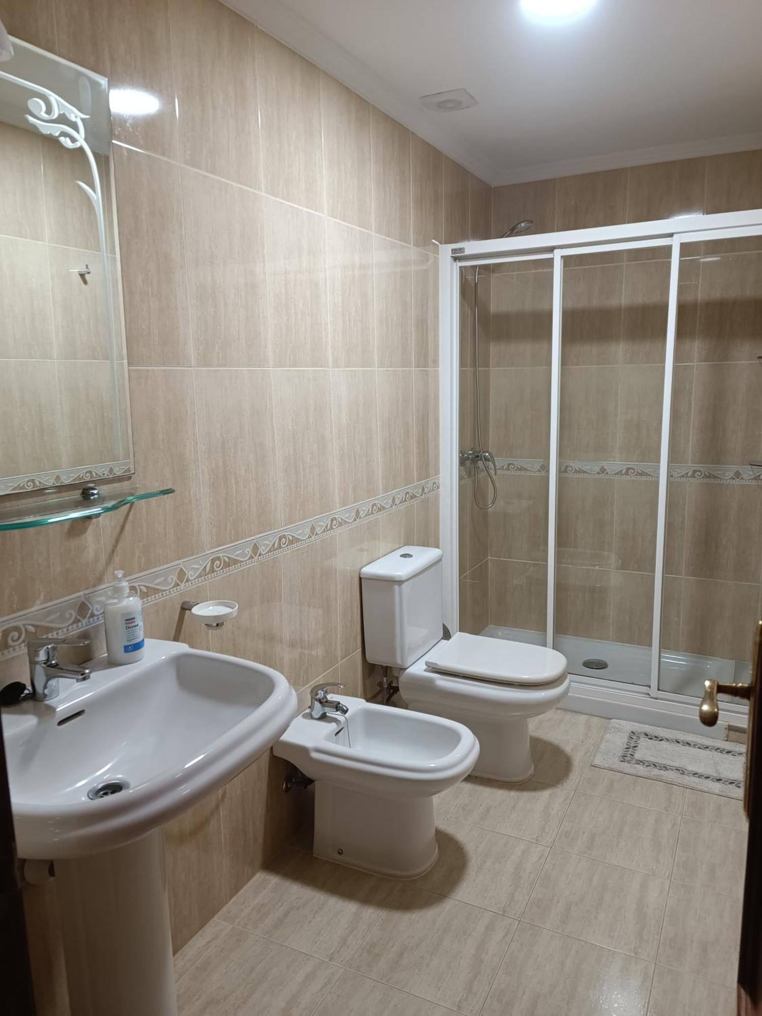 Atico Con 3 Habitaciones En Poio Exterior photo