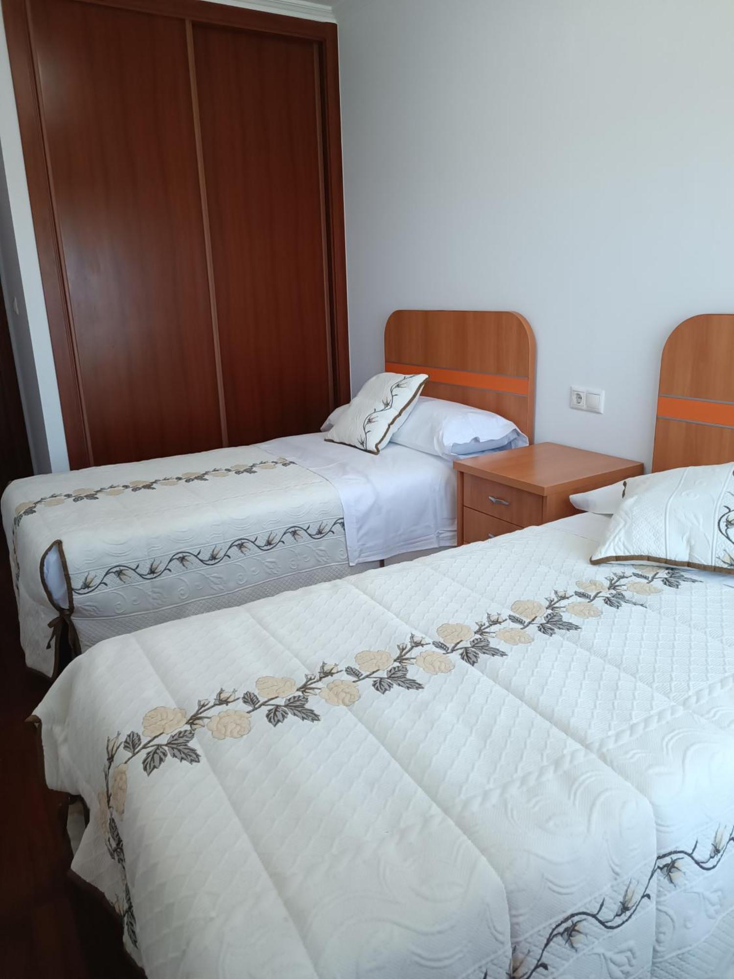 Atico Con 3 Habitaciones En Poio Exterior photo
