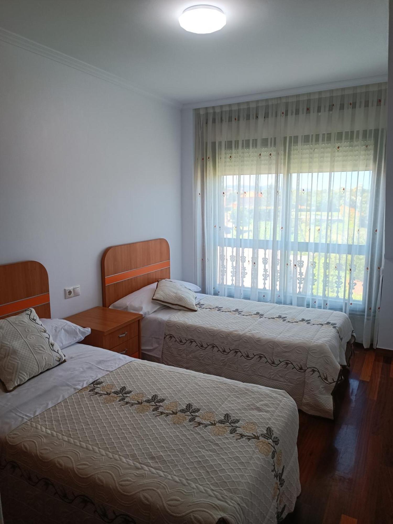 Atico Con 3 Habitaciones En Poio Exterior photo
